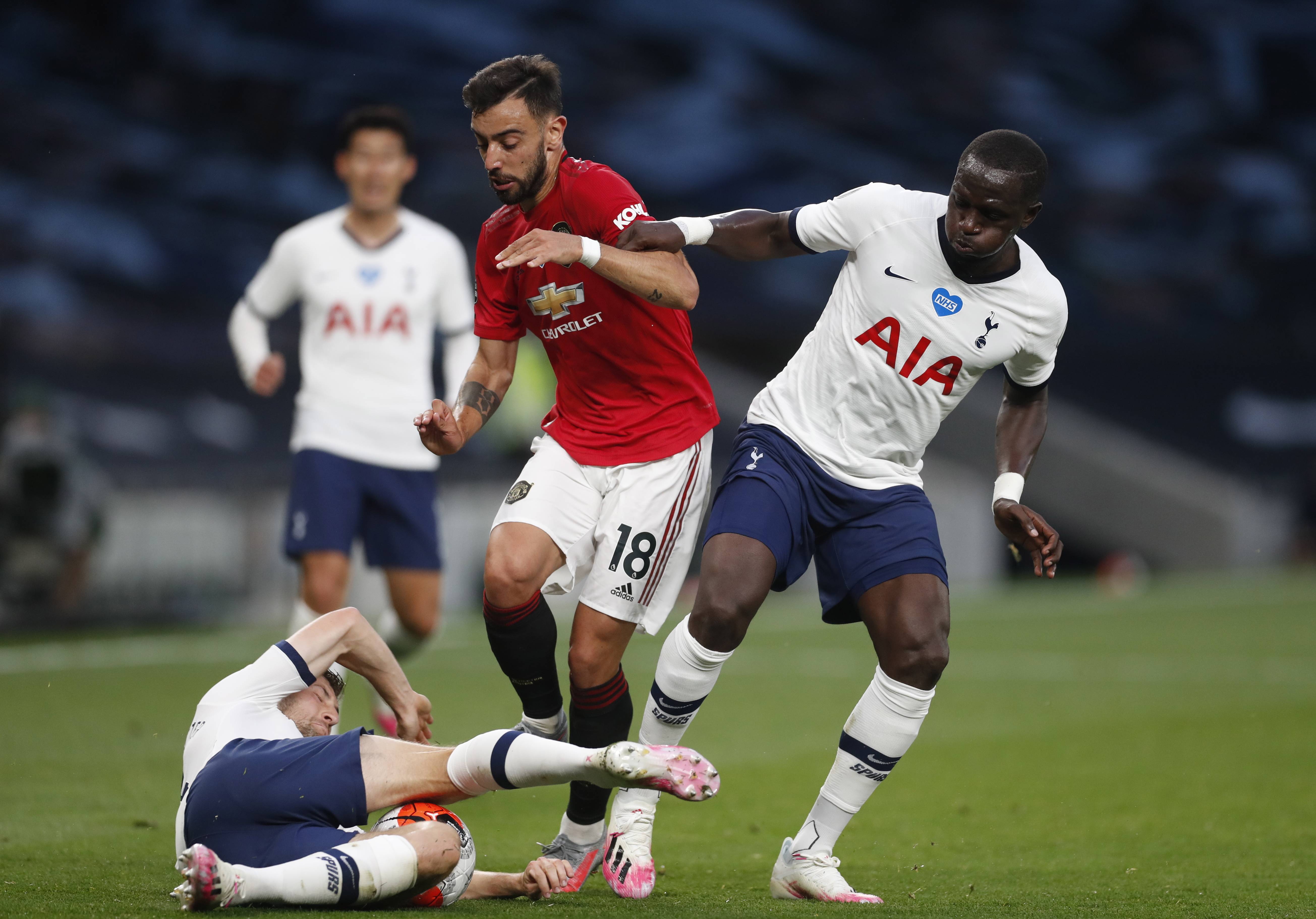 出了两支队 出了两支队